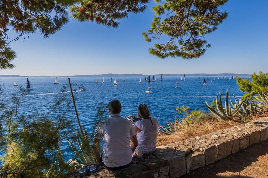 Split:  Pogled sa Sustipana na start Mrduljske Regate