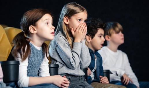 Roditelji, vodite svoju djecu u kazalište! Evo kako ih maknuti od ekrana, a da još budu i sretni