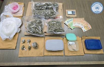 Dvoje Puljana su uhitili zbog veće količine amfetamina, marihuane i ecstasyja