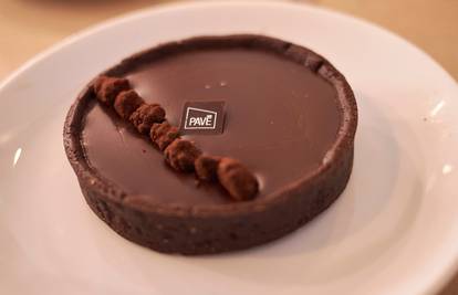 Recept za čokoladnu poslasticu bez miješanja i pečenja