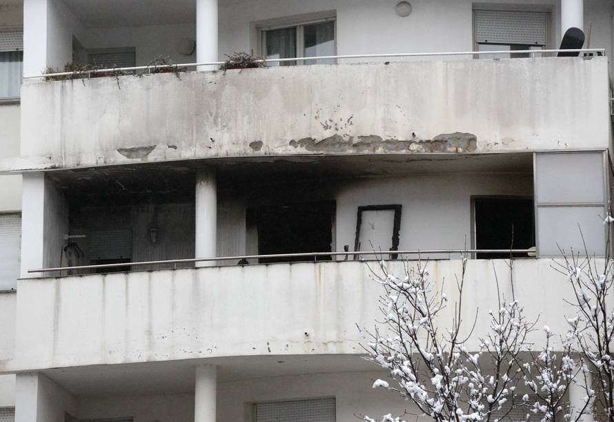 Marko je očajnički tražio zrak, opečenoj Nadi nije bilo spasa...