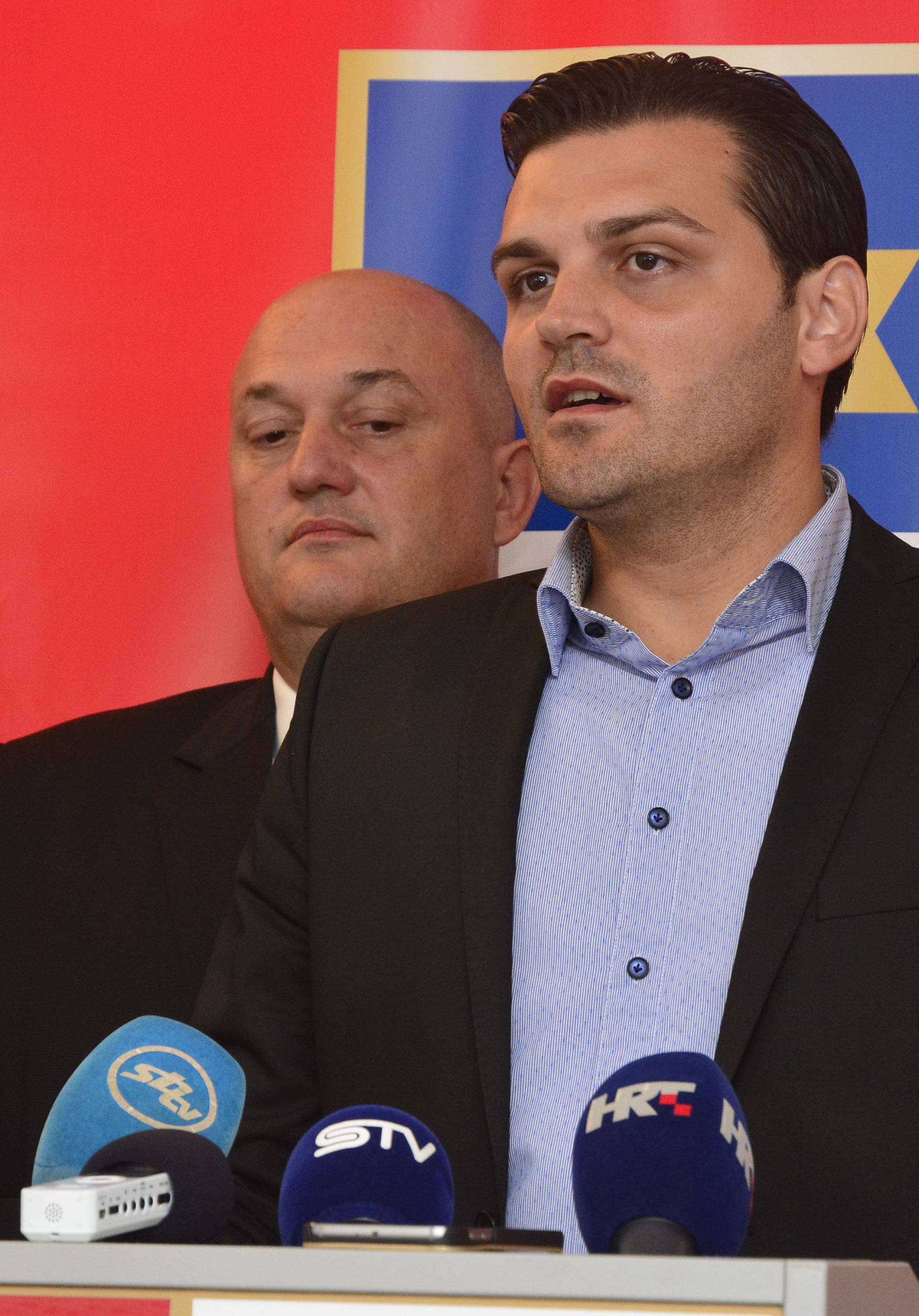 'Romić nastavlja Jakovinine reforme, želi opljačkati selo'