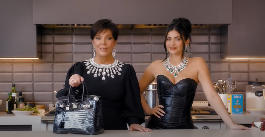 Kardashianke je proslavio video sestre Kim, zaradili su milijune, ali svime upravlja mama Kris