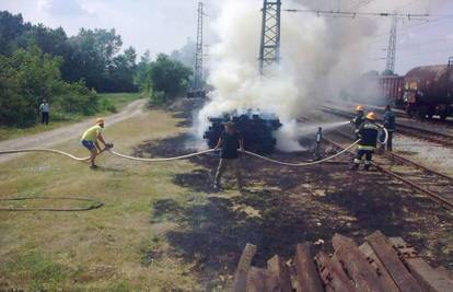 Slavonski Šamac: Palili travu, pa zapalili željezničke pragove