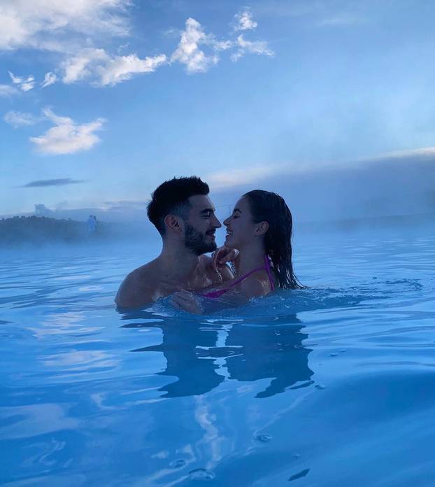 FOTO Livakoviću zatvorio put do gola, ona mu je velika podrška