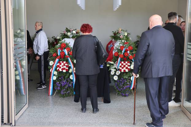 Vukovar: Sahrane nedavno identificiranih branitelja pronađenih na Petrovačkoj doli kod Vukovara