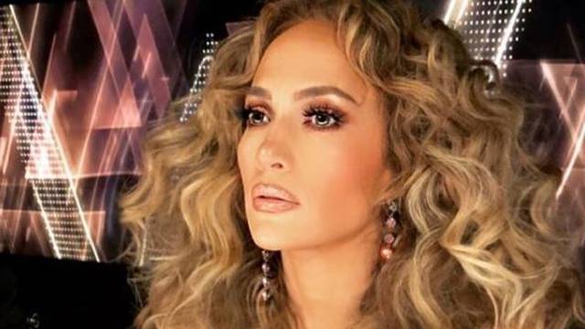 Jennifer Lopez je za reklamu pokazala svoju osiguranu guzu