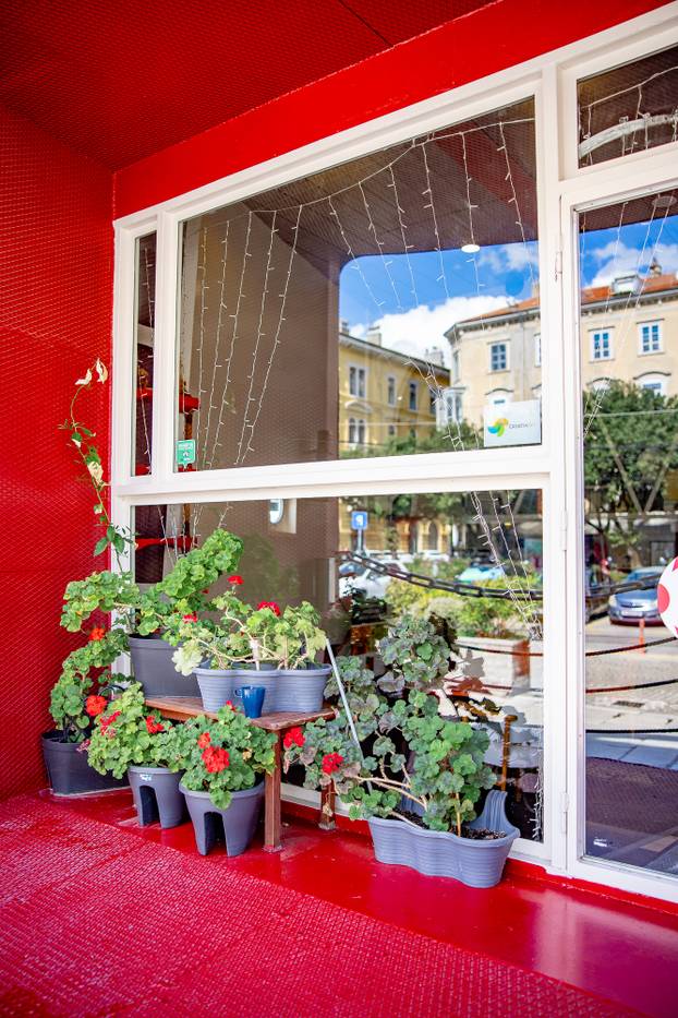 FOTO Zavirite u prvi brod-hotel u Hrvatskoj: Noćenje na ovom brodu u Rijeci ima posebnu čar