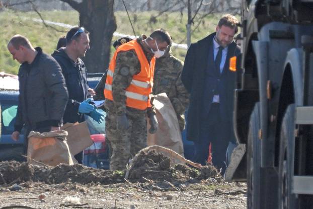 Zagreb: Ministar Banožić i dalje se nalazi na mjestu pada drona, akcija izvlačenja mogla bi potrajati