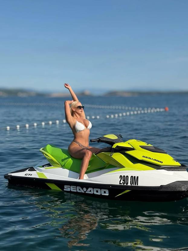 FOTO Ljepotice u zavadi: Ovo su vruća izdanja 'Savršenih' koje se prozivaju na mrežama...