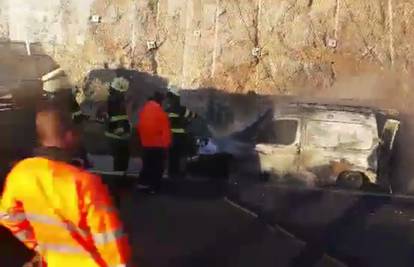 Na autocesti A1 ispred tunela Čelinka se zapalio automobil