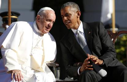 SAD: Papa Franjo se provozao "Fićekom" kroz Washington