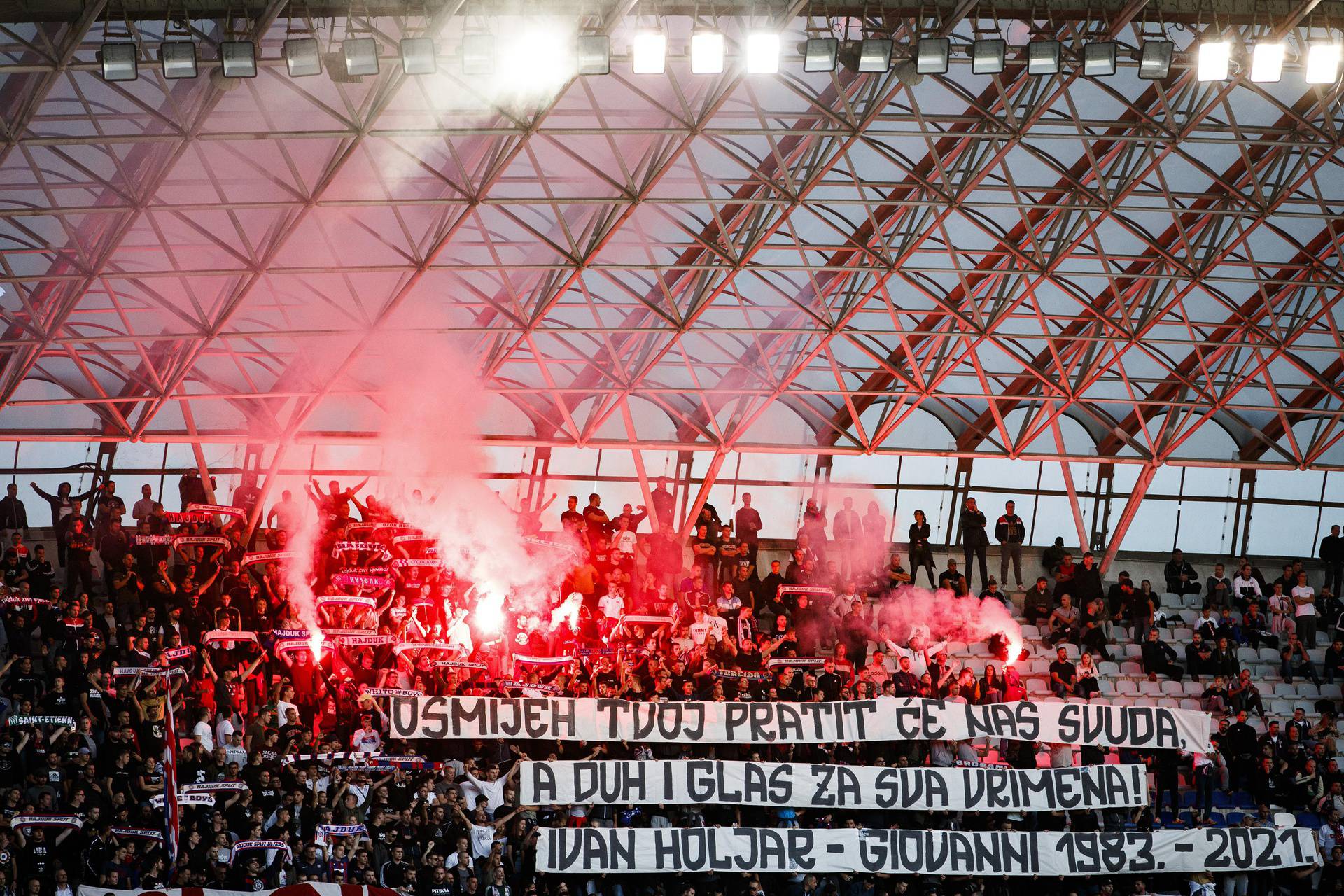 Torcida zbog zabrane umjesto na sjeveru ovaj put navijala na istoku 