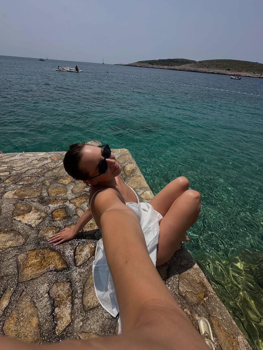 Unuka slavne Grace Kelly uživa u Hrvatskoj: Skinula se u bikini