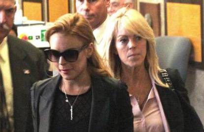 Dina Lohan tuži producente serije Glee: Rugaju se Lindsay