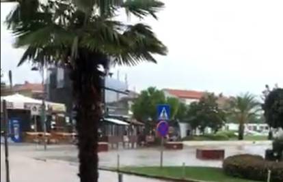 Nevrijeme poharalo Istru: Ulice 'plivaju', kod Brijuna 2 pijavice
