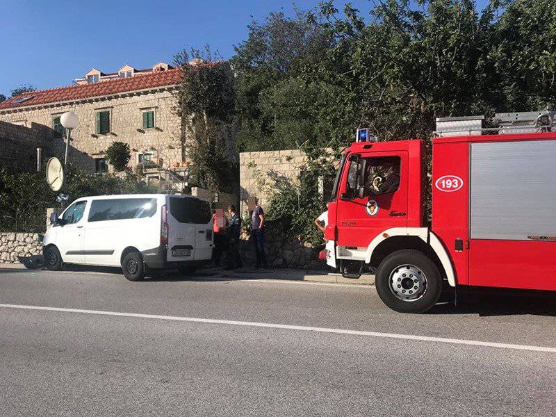 Kombijem se zabili u zid: Žena i dječak (11) životno ugroženi