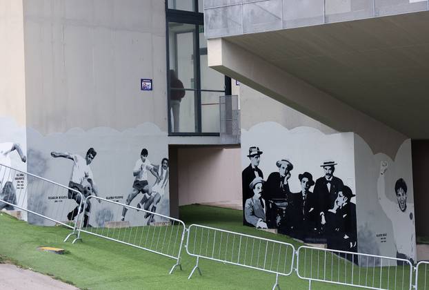 Split: Ususret 114. rođendanU Hajduka na zgradi Sveučilišta naslikani su murali nogometaša
