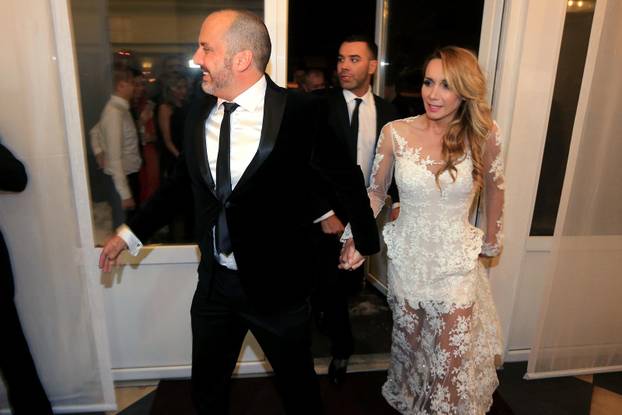 ARHIVA - 2014. Vinkovci: Svadbena sve?anost Dubravke Dujak i Tonyja Cetinskog