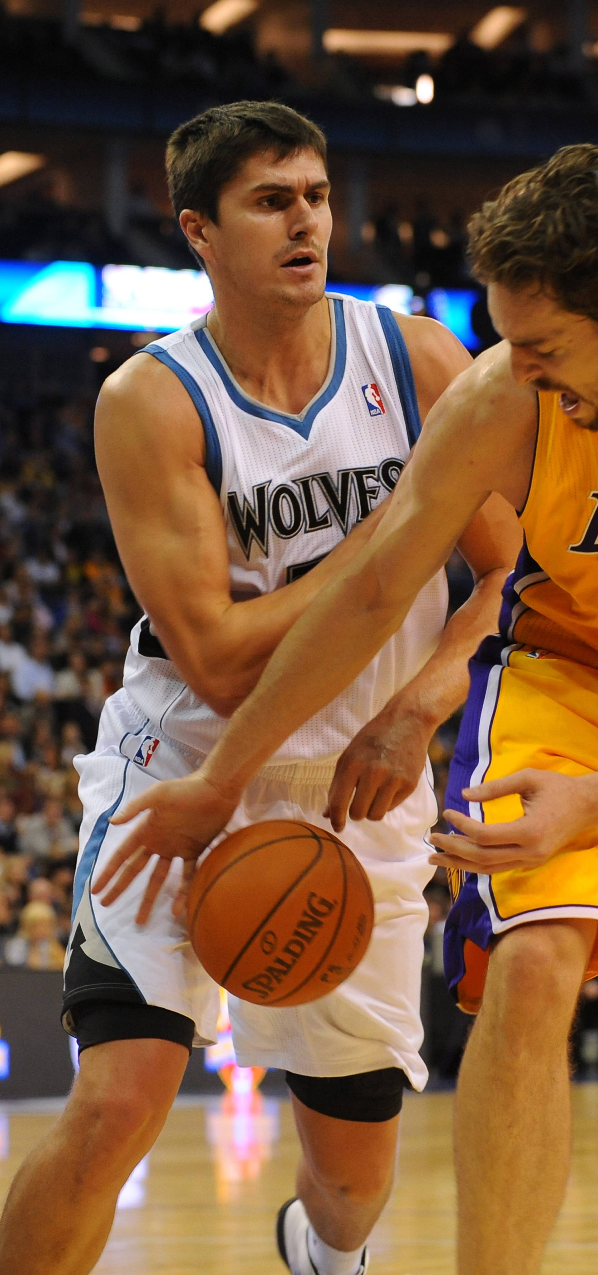 Basketball - NBA - Pre-Season Tour - Minnesota Timberwolves v LA Lakers - O2 Arena