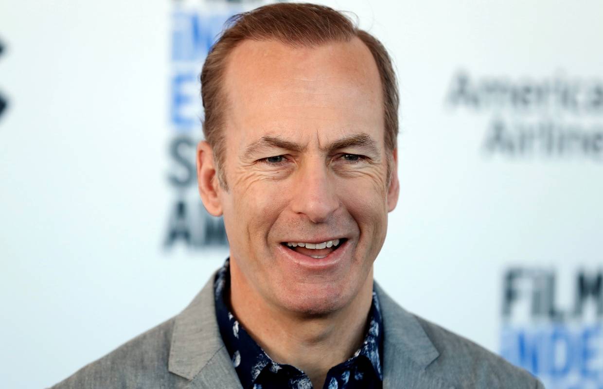 Nakon što mu je pozlilo na snimanju, glavni glumac serije 'Better Call Saul' je stabilno