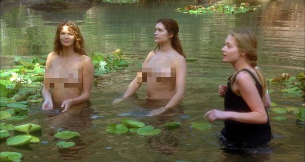 FOTO Elle MacPherson stari kao dobro vino! Za ulogu se skinula gola, evo kako se mijenjala...