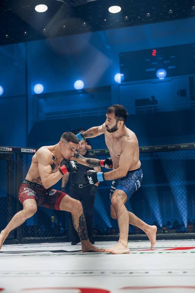 FOTO Krv, znoj, suze i ljepotice. Pogledajte najbolje trenutke s borilačkog spektakla u Sl. Brodu