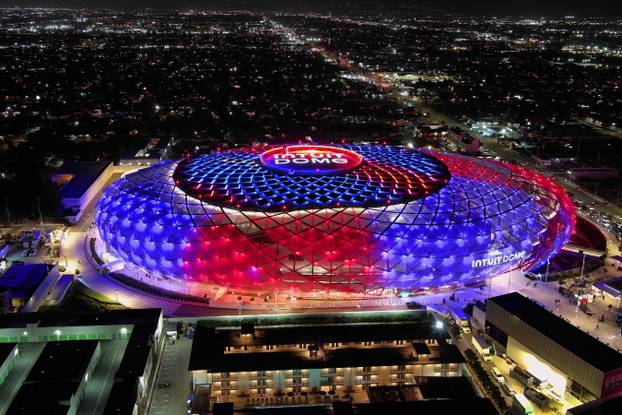 FOTO Poznati na NBA all staru: Kraljevski par privukao poglede