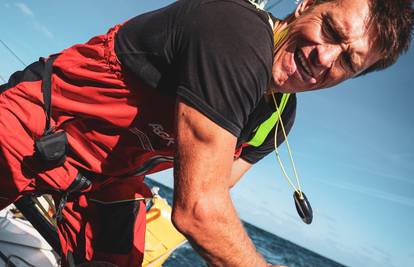 Ivicu Kostelića i muškarca iz Francuske vojska Crne Gore spasila iz valova kod Ulcinja