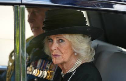 Kraljica Camilla prvi put nakon kraljeve dijagnoze: 'Pa, jako je dobro s obzirom na okolnosti...'