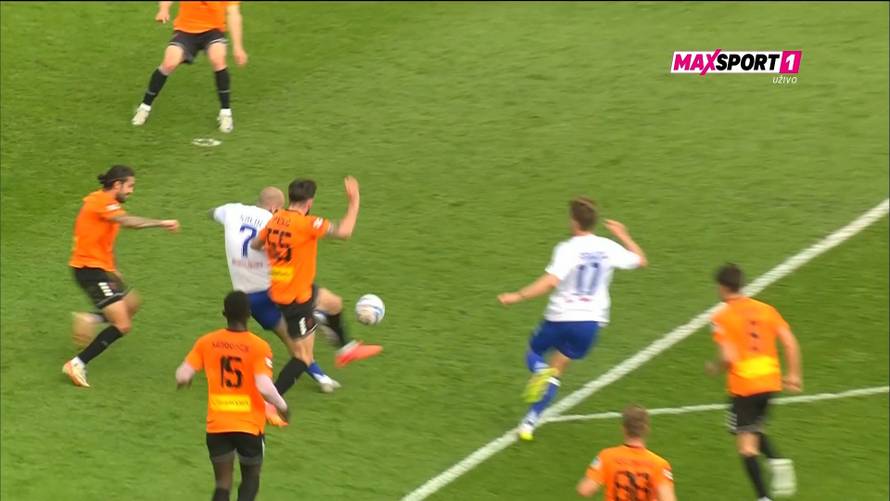 ANKETA Je li Hajduk oštećen protiv Šibenika? Dvije su sporne situacije, procijenite sami...