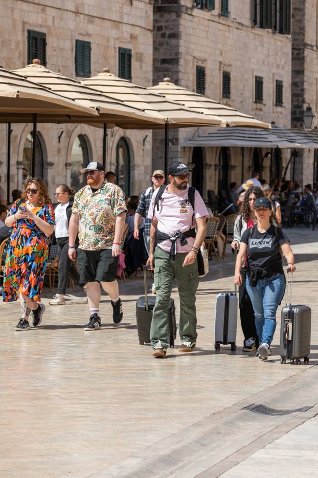 Sunčan i topao dan u Dubrovniku