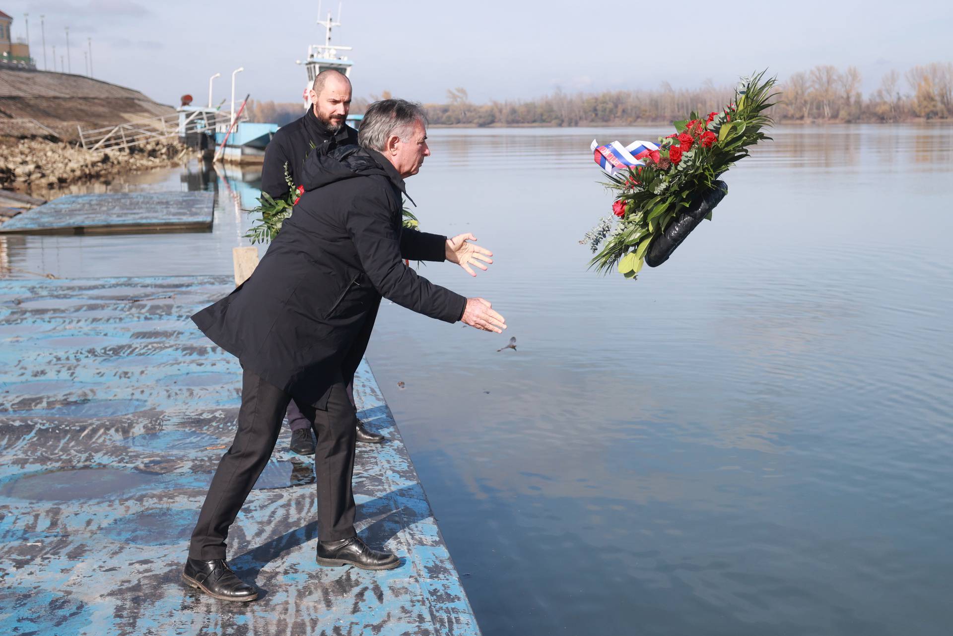 Vukovar: Predstavnici srpskih organizacija odali su počast ubijenima u Vukovaru 1991. godine i na Ovčari