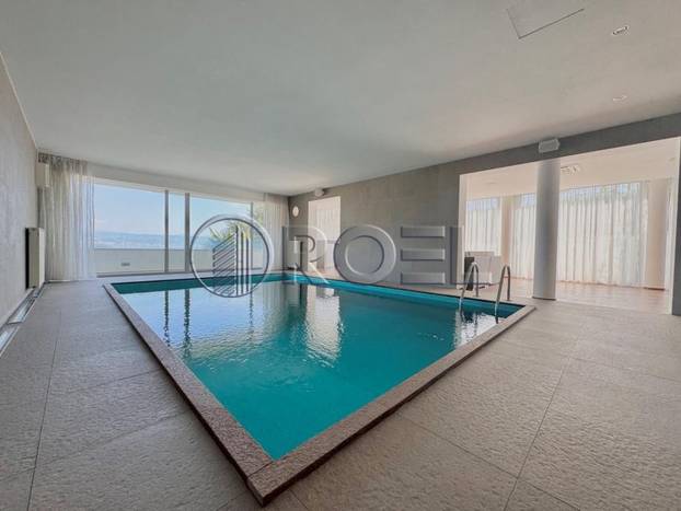 FOTO Ova vila u Opatiji ima lift, vinski podrum, vanjski infinity i unutarnji bazen, wellness...