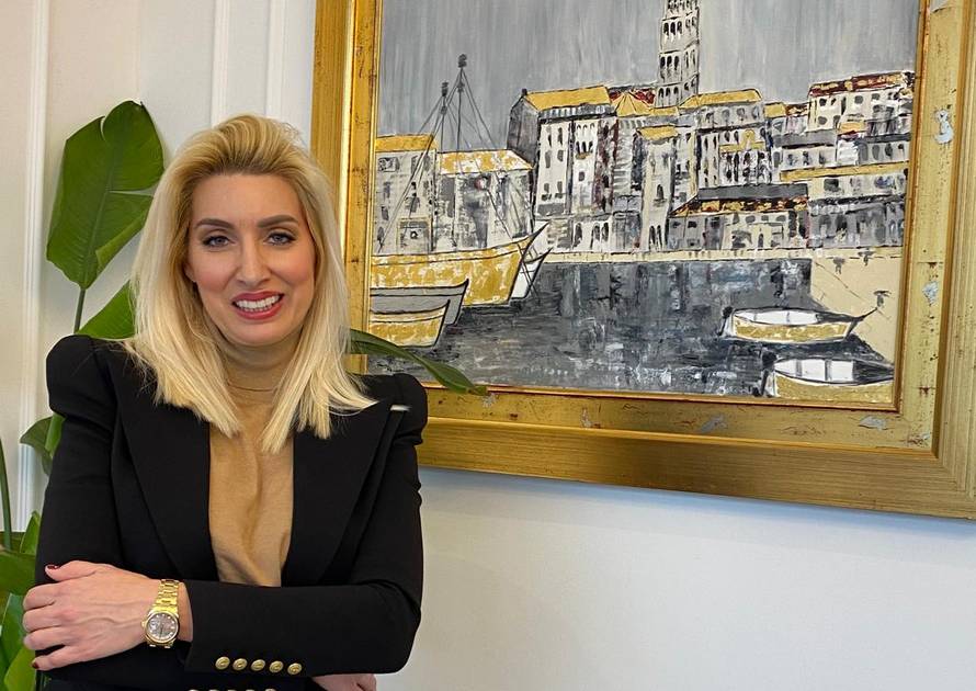 Žena, majka, grofica: Fani Kerum pokazala slikarski talent, Žele ne skriva ponos