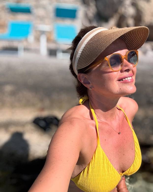 FOTO Oproštaj nikada nije bio vreliji: Dame u tangicama i mini bikinijima rekle zbogom ljetu