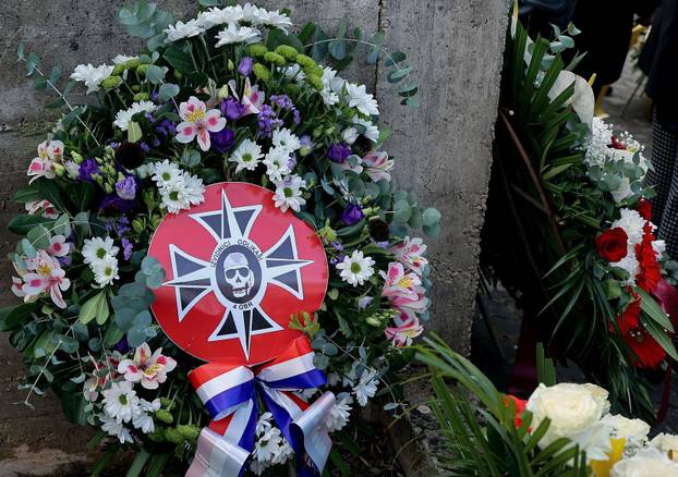Zmijavci: Posljednji ispraća hrvatskog branitelja Željka Karoglana