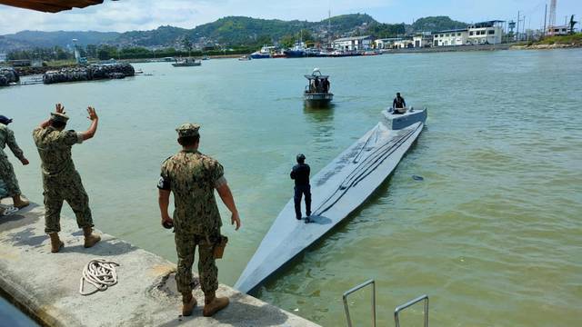Ecuadorian Armed Forces seize a semi-submersible with approximately 3.2 tons of drugs, in Esmeraldas
