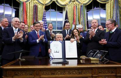 Okončana je najdulja blokada vlade u povijesti SAD-a: 'Kao da sam proživio epizodu Seinfelda'