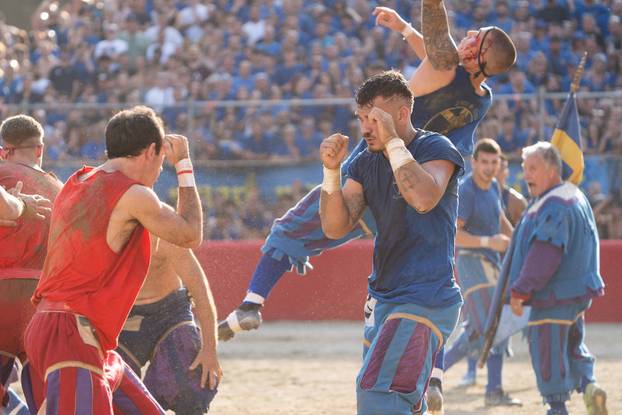 Florence, Final Azzurri Rossi of Calcio Storico Fiorentino In Piazza Santa Croce 8 to 7 for the Rossi