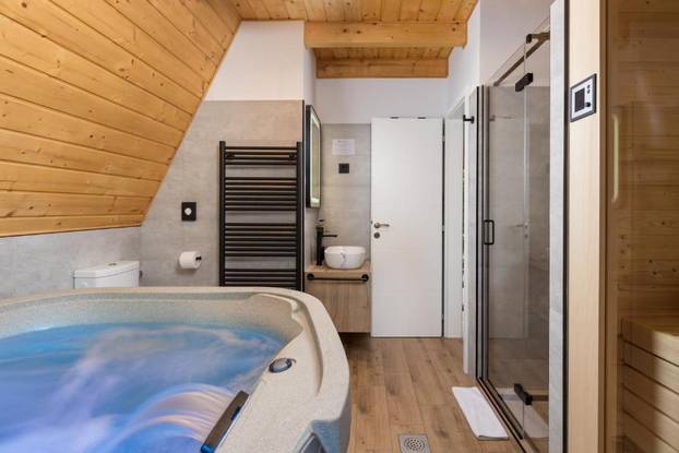 FOTO Gorska bajka u Hrvatskoj: Možete li zamisliti bolje mjesto za zimski bijeg od ljudi i stresa?