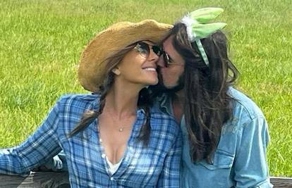 Elizabeth Hurley opet ljubi, i to oca Miley Cyrus! Njegova bivša: I mislila sam da me vara s njom