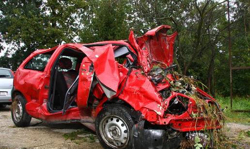 Ostavio je auto i skočio s pruge pred jurećim vlakom