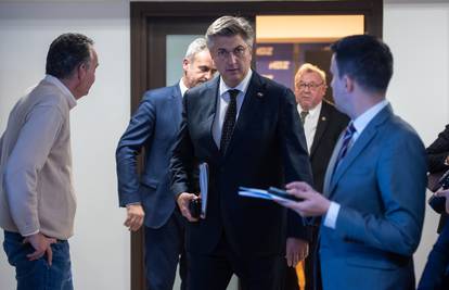 Plenković unatoč aferama drži HDZ iznad vode da ne potone