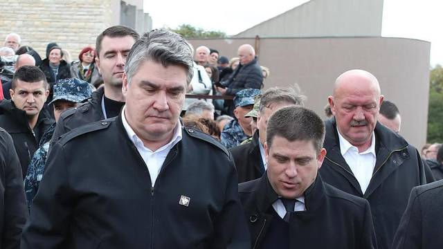 Predsjednik Milanović u Škrabrnju  povodom obilježavanja Dana sjećanja na žrtvu Škabrnje