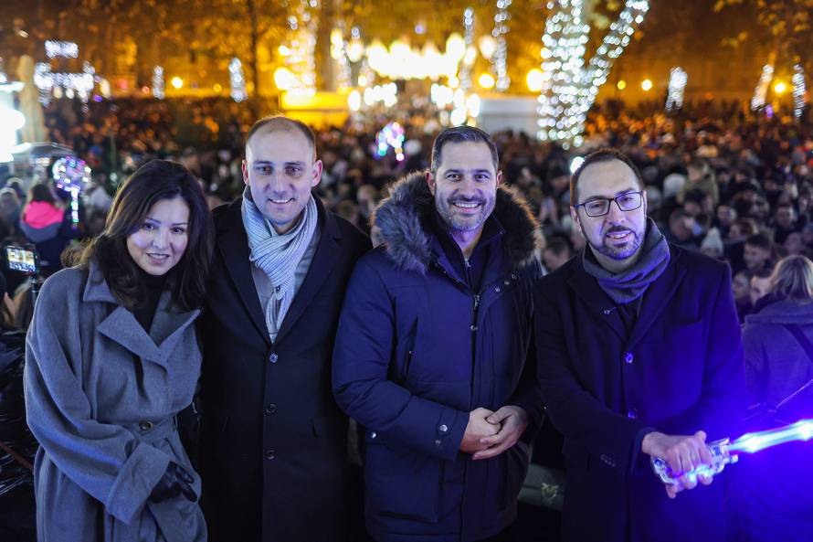 Paljenje božićnih lampica na Zrinjevcu