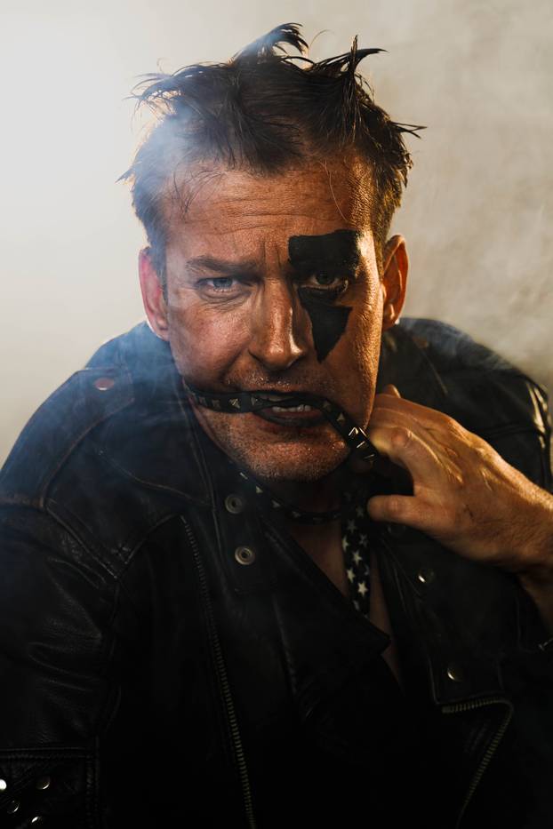 FOTO Ovo još niste vidjeli! Evo kako su naši slavni pozirali