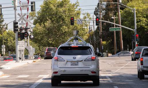 Novi sudar za Googleov auto, po prvi put bilo je i ozlijeđenih 