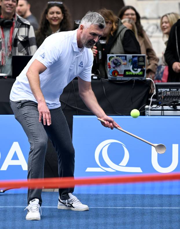 Zagreb: Goran Ivanišević odigrao je egzibicijski meč s mladom teniskom zvijezdom Lunom Vujović povodom predstavljanja zaklade UNIQUA SEE Future