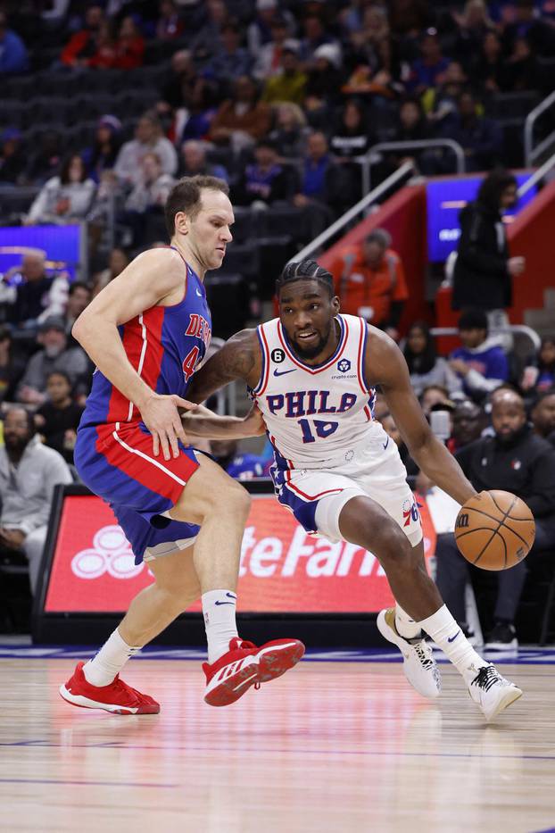 NBA: Philadelphia 76ers at Detroit Pistons